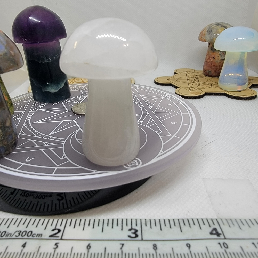 ROSE QUARTZ MUSHROOM - Picture 2 of 2